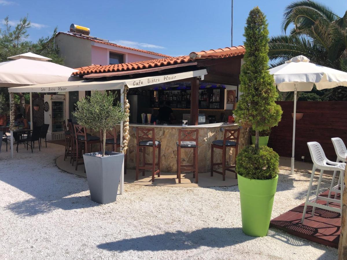 Plaisir Rooms Makriammos Exterior photo